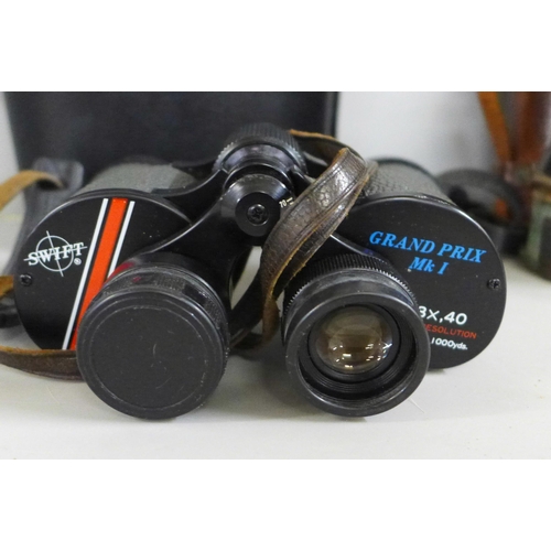 808 - A set of French WWI period binoculars and one other pair