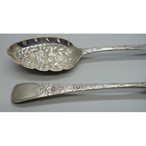 841 - A pair of George III silver berry spoons, Newcastle 1804, maker TW, 122g, 237mm, (not original case)