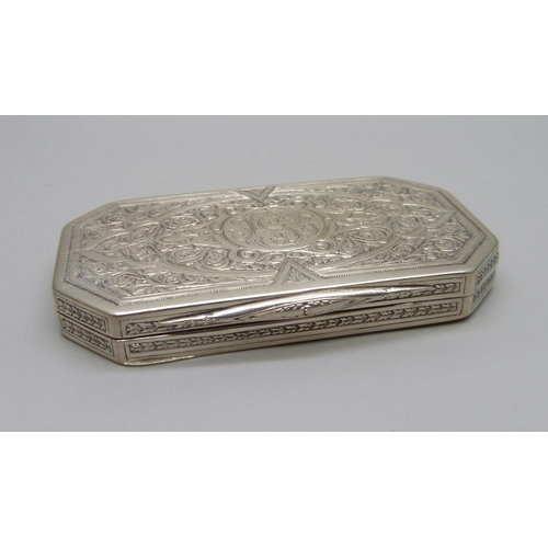 847 - An .800 silver double compact marked V. Leonani, total weight 80g, 8cm wide