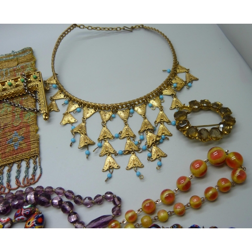 860 - A collection of vintage bead and foil bead jewellery, a purse a/f, etc.