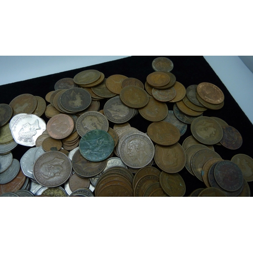 865 - A collection of British and foreign coins