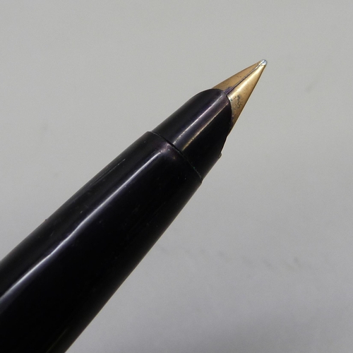 878 - A rolled gold Parker fountain pen, a Parker gold filled pencil, a silver Yard-O-Led pencil and a sma... 