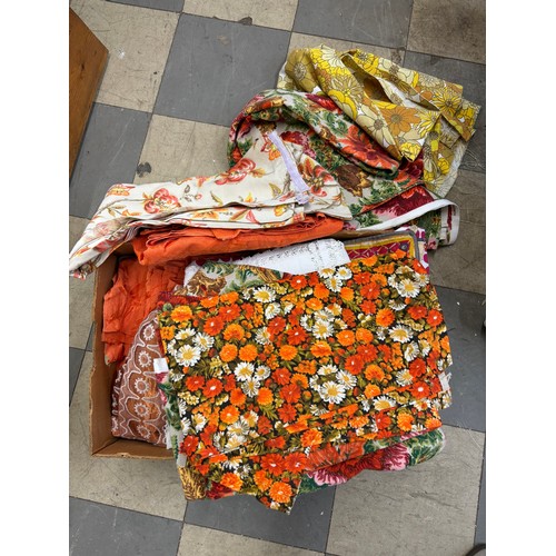 335 - A quantity of fabric offcuts