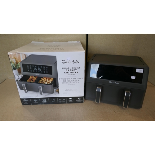 6051 - Sur Table Air Fryer 2 In 1  (330-173) *This lot is subject to VAT