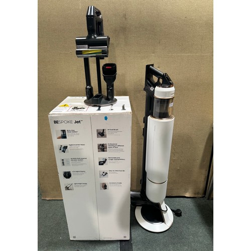 6138 - Samsung Bespoke Stick vacuum Cleaner, With Battery, Original RRP £499.99 + VAT (330-59) *This lot is... 