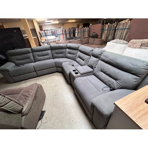 1518 - Parker Sectional Sofa Fabric Power Recilner with Headrest, Original RRP £1249.91 + Vat (4210-19) *Th... 