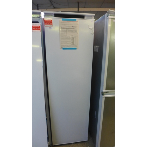 4004 - CDA Integrated Frost Free Tower Freezer, H1772xW540xD540  - model no. FW882, Original RRP £552.50 in... 