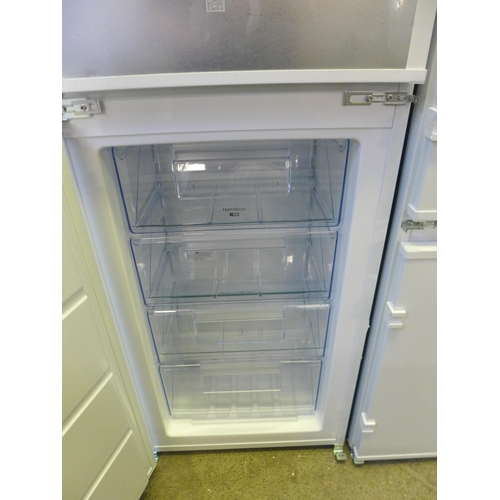 4005 - Zanussi 50/50 fridge freezer  (454-227)   *  This lot is subject to vat