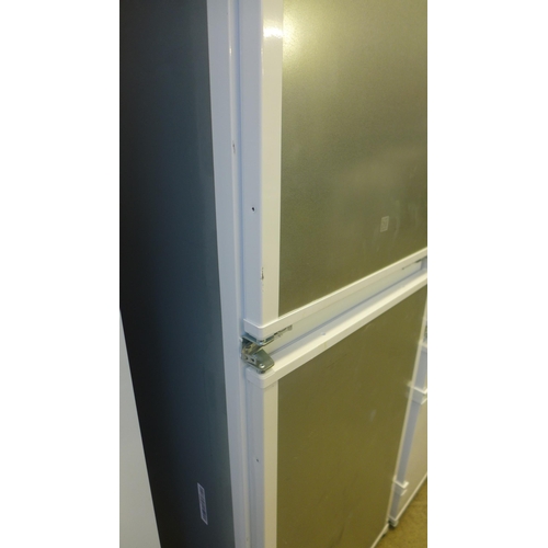 4005 - Zanussi 50/50 fridge freezer  (454-227)   *  This lot is subject to vat