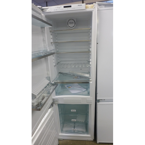 4007 - Miele 70/30 Fridge Freezer, H1770xW559xD545 - model no. KFN37432iD, Original RRP £1832.5 inc. vat   ... 