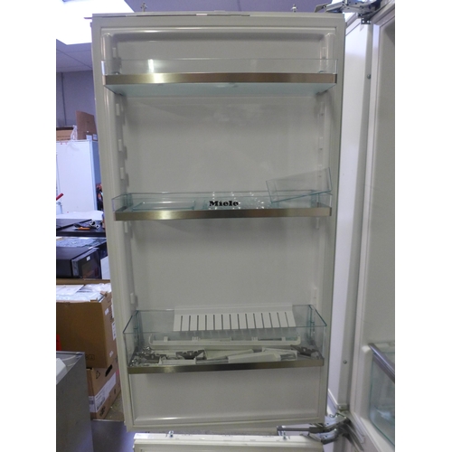 4007 - Miele 70/30 Fridge Freezer, H1770xW559xD545 - model no. KFN37432iD, Original RRP £1832.5 inc. vat   ... 