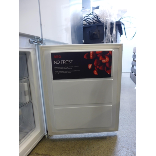 4071 - AEG 70/30 Fridge Freezer (Frost Free) H1772xW540xD549  - model no. SCE8181VTS, Original RRP £587.50 ... 