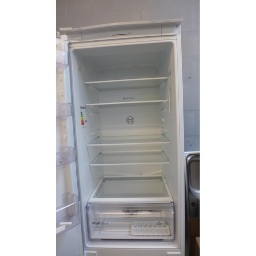 4073 - Bosch Integrated 70/30 Fridge Freezer H1772xW541xD548  - model no. KIV87NSF0G, Original RRP £587.50 ... 