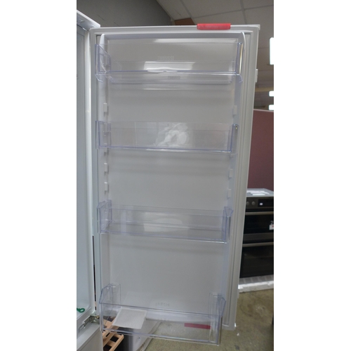 4192 - Zanussi 70/30 Fridge Freezer - Low Frost H1772xW546xD549 , Original RRP £557.50 inc. vat   (454-125)... 