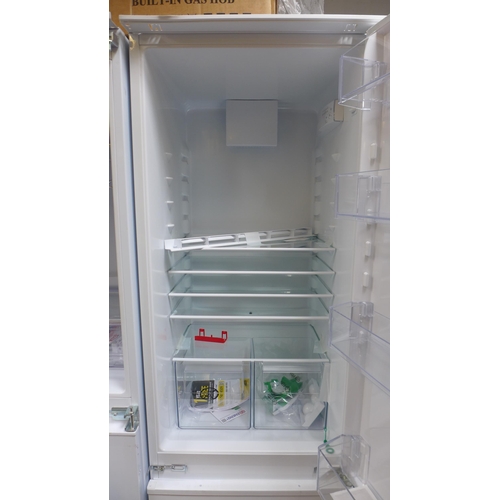 4192 - Zanussi 70/30 Fridge Freezer - Low Frost H1772xW546xD549 , Original RRP £557.50 inc. vat   (454-125)... 