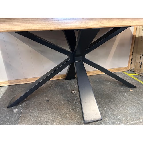 1412 - A Hanoi extending dining table