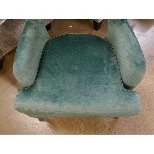 1360 - Am emerald velvet armchair