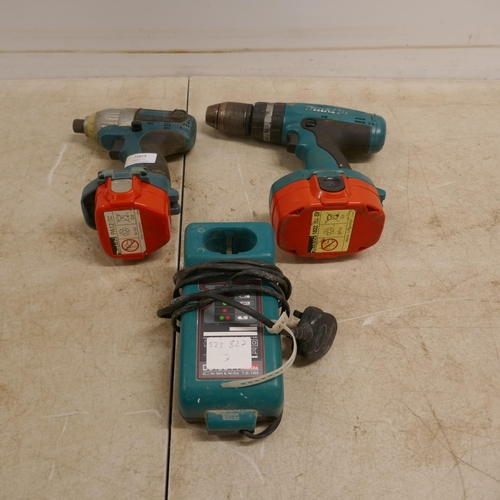 2003 - A quantity of Makita equipment including a Makita 8390D cordless drill, a Makita 69351E cordless imp... 