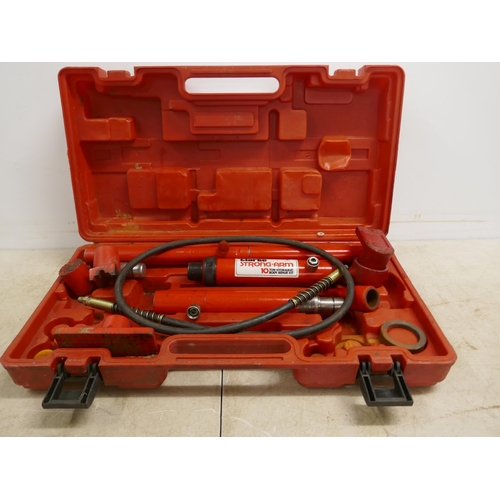 2009 - A Clarke Strong-arm 10 ton hydraulic body repair kit