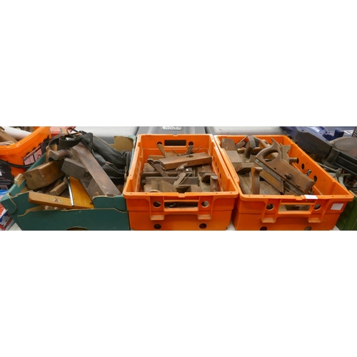 2040 - Three boxes of assorted woodworking hand tools including molding planes, wooden block planes, wooden... 