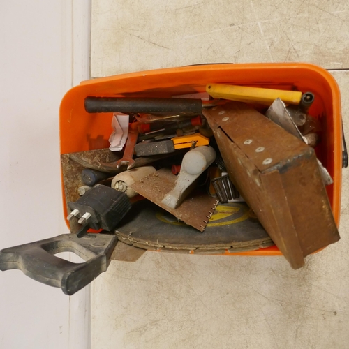 2041 - A box of various tools including saws, saw blades, plasterers trowels, a Roughneck mortar gun, a Pla... 