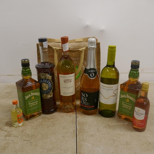 2069 - 8 bottles of alcohol including Wildcat bramble gin, Sorso rosé sparkling wine, Jack Daniels apple li... 