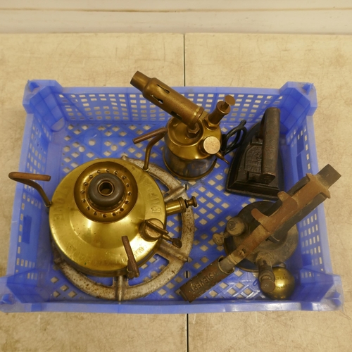 2070 - Two brass blow lamps, a vintage Salter iron and a brass Primus Buflam pressure stove