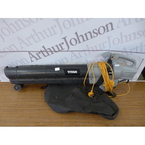 2163 - A McCulloch Trim Mac 210 petrol strimmer, a Ryobi RCT2800CB petrol strimmer and a spare strimmer att... 