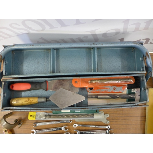 2249 - A quantity of assorted tools including spanners, paint brushes, scrapers, screwdrivers, plastering f... 