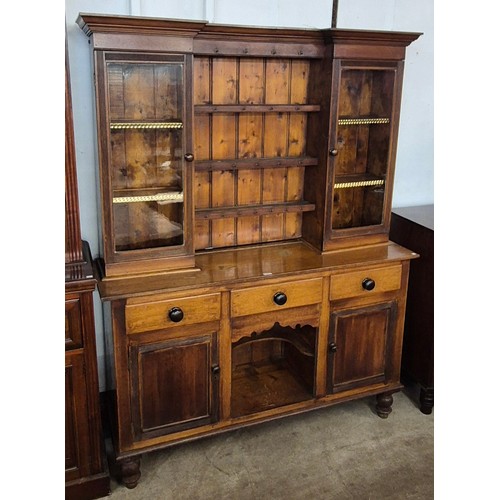 127 - A George III oak and pine dresser