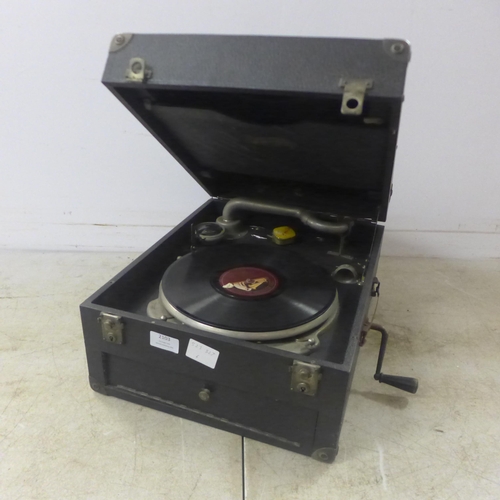 2103 - A vintage gramophone record player