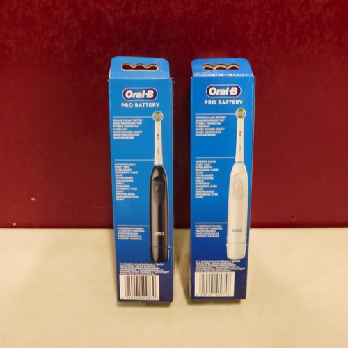 6144 - 2x Oral-B Db5 B'Toothbrush   (332-159) *This lot is subject to vat