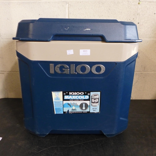 6015 - Igloo 62Qt Wheeled Cooler (Damaged Handle)  (332-104) *This lot is subject to vat