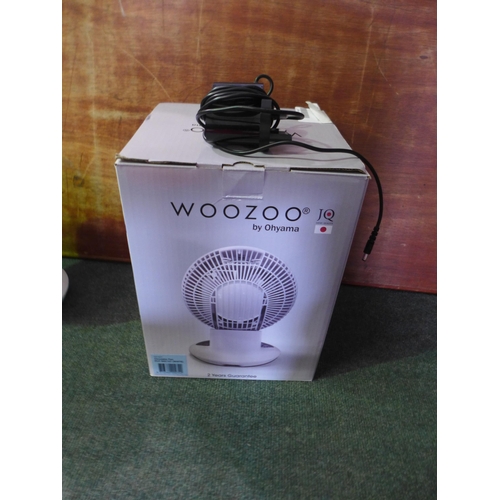 6025 - Iris Woozoo Desk Fan with Remote and power lead (332-95) *This lot is subject to vat