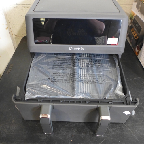 6060 - Sur Table Air Fryer  (332-150) *This lot is subject to vat