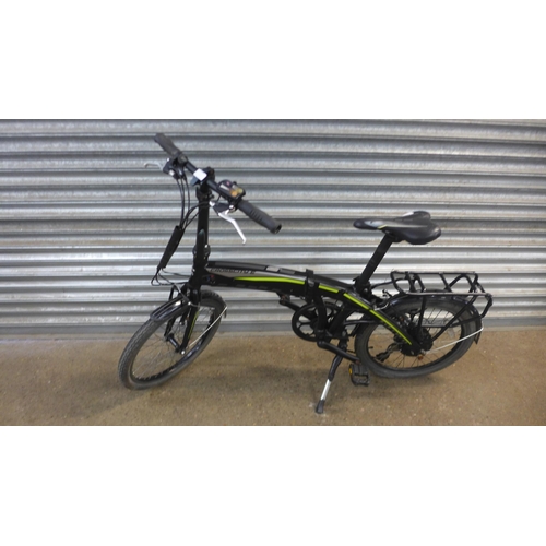 2128 - A Carrera Crosscity E folding electric bike - sold with battery but no charger (as found)  * Police ... 