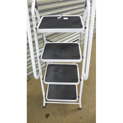 2176 - A 4 rung safety step ladder