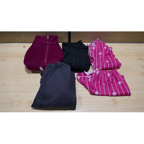 6166 - A quantity of mixed size/style clothing  (329)  * This lot is subject to vat