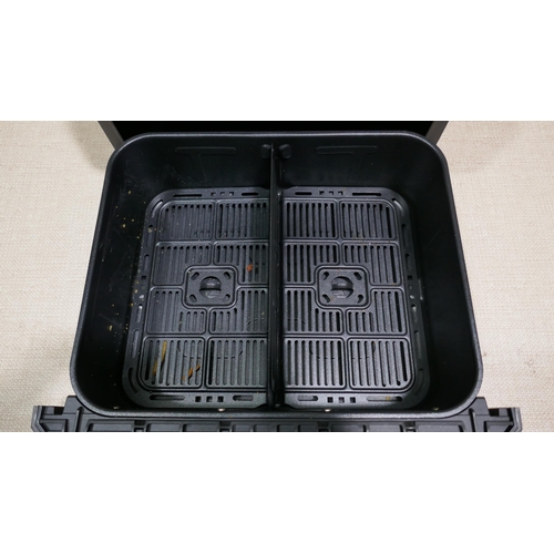 6266 - Sur La Table Air Fryer  (332-282) *This lot is subject to vat