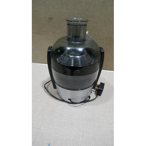 6292 - Philips Viva Juicer (Model No: Hr1836/01)   (332-471) *This lot is subject to vat