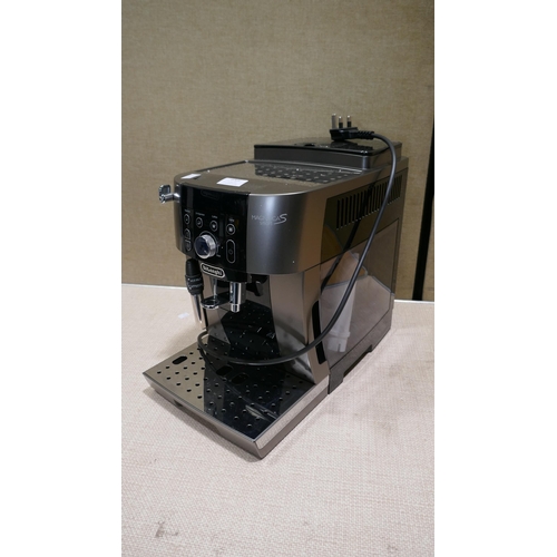 6301 - Delonghi Magnifica S Smart Coffee Machine (332-478) *This lot is subject to vat