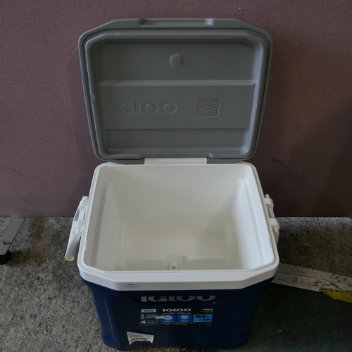 6063 - Igloo 62Qt Wheeled Cooler  (332-434) *This lot is subject to vat