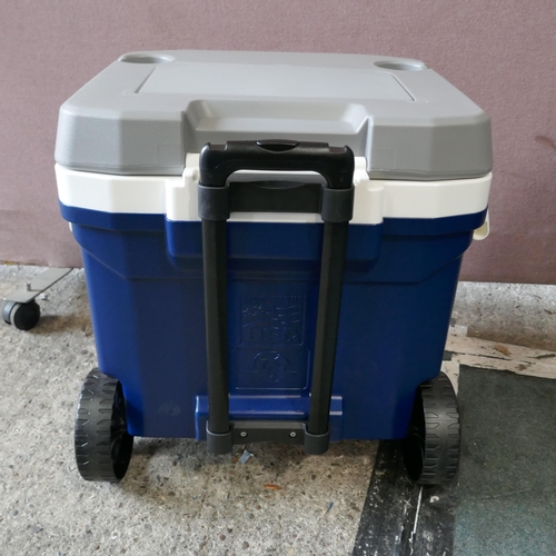 6063 - Igloo 62Qt Wheeled Cooler  (332-434) *This lot is subject to vat