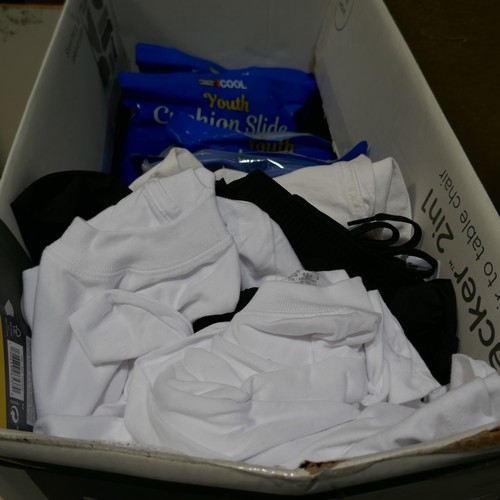 6224 - Box of miscellaneous clothing (332-825)   * This lot is subject to vat