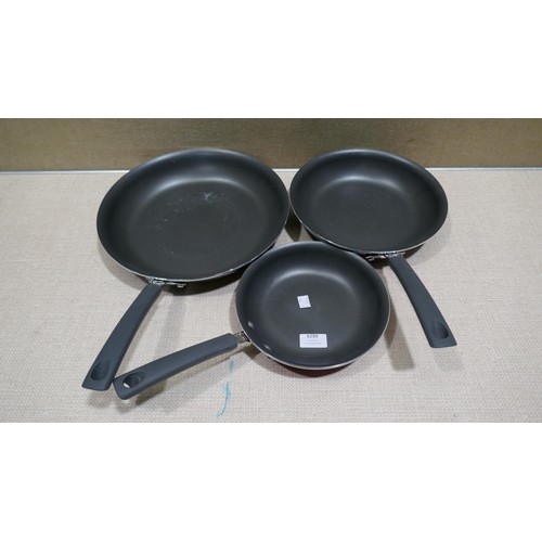 6299 - Three Mixed Tramontina frying pans (322-549) *This lot is subject to Vat