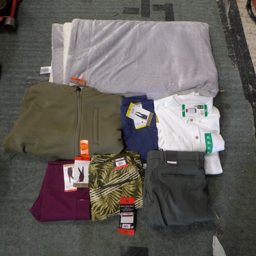 6349 - Large Pallet of Misc Clothing, RRP £ 11,091   (332-338-352) *This lot is subject to vat