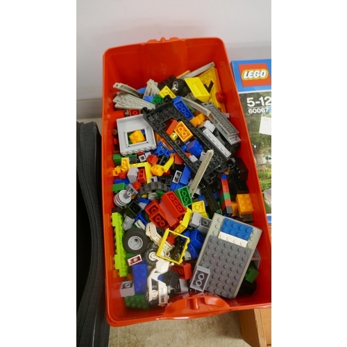 2066 - A large quantity of Lego including Lego Star Wars Yoda's Jedi fighter and Lego City helicopter