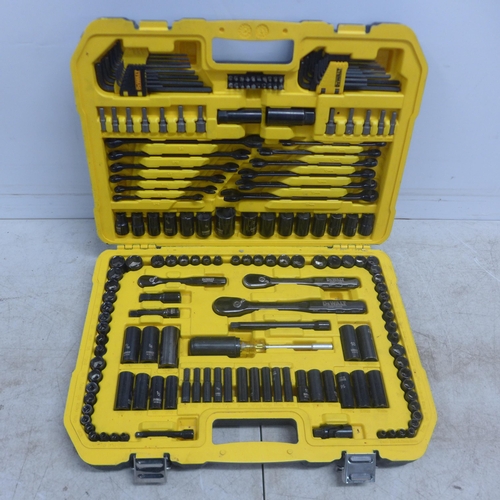 2025 - A DeWalt 1-800-4 tool set in case, complete