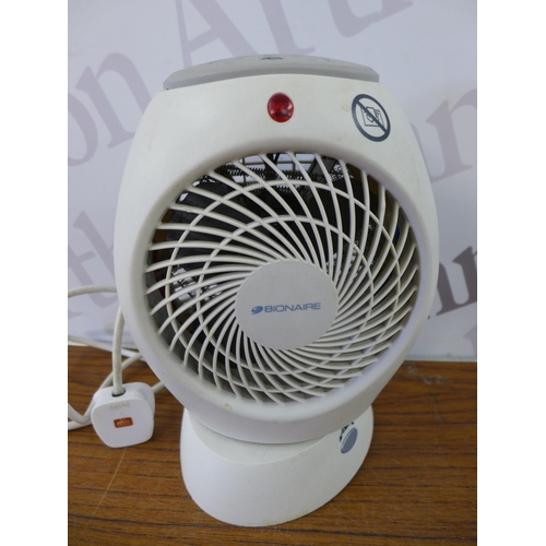 2256 - A quantity of mixed items including a Bionaire fan heater, an extension reel, a Samsung CD player, a... 