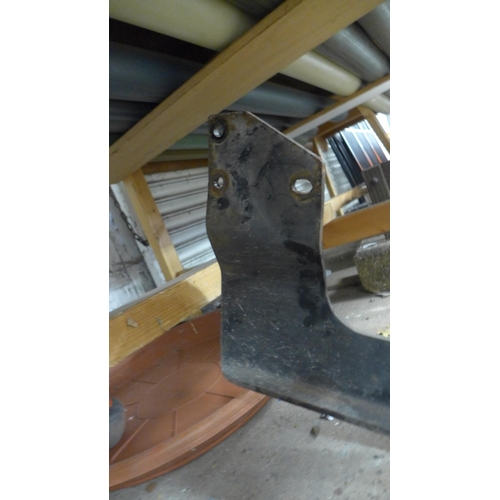 2178 - A Mercedes Sprinter back step